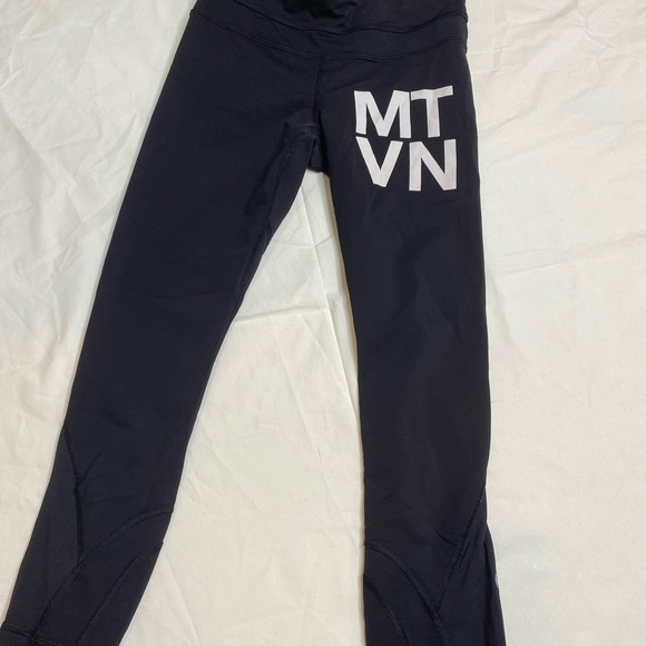 Lululemon leggings black capri MTVN motivation size 2 A030122 - Picture 6 of 6